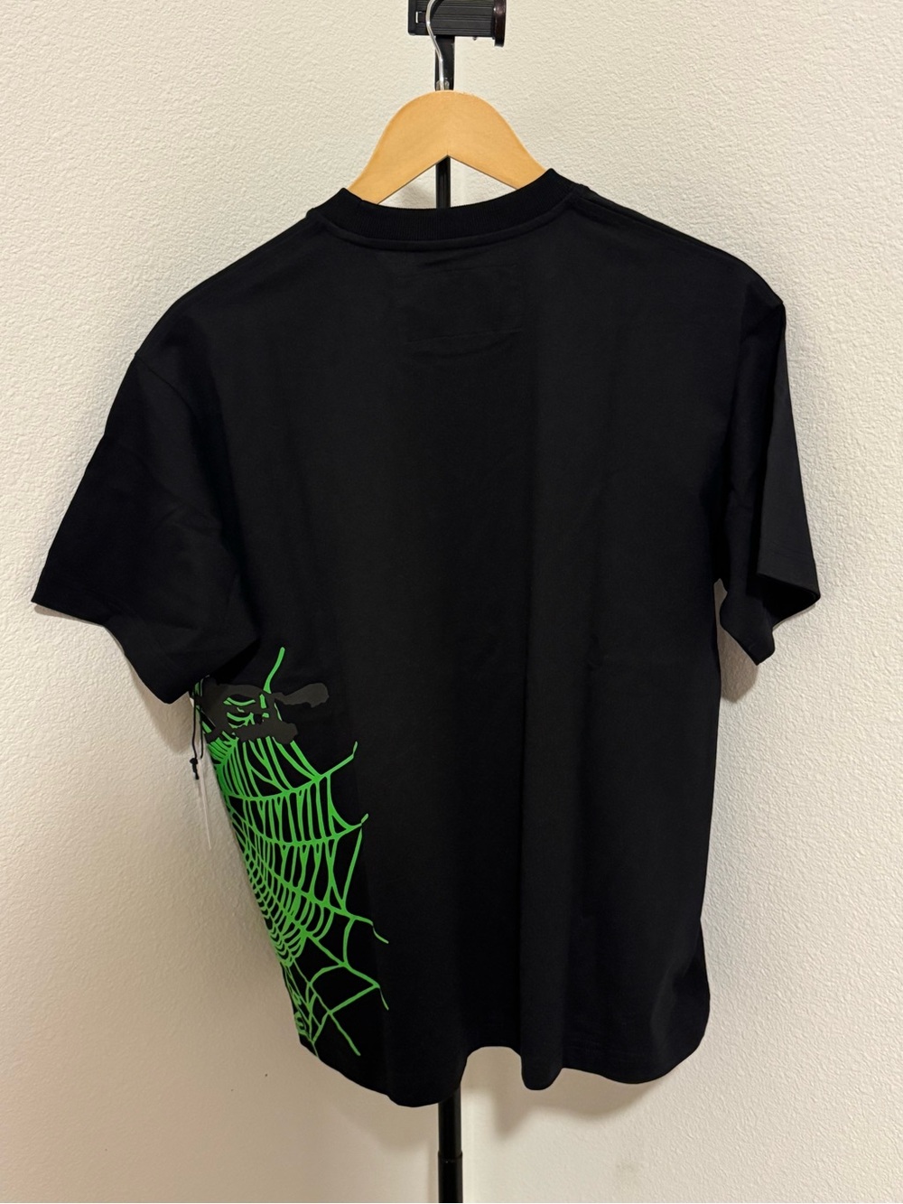 Sp5der Black Heavy Web SS Tee Green Spider Web NWT - Picture 4 of 4